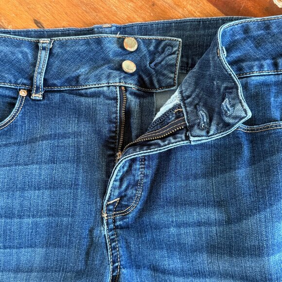 Seven7 Tummyless Jean Shorts Size 12 - Picture 3 of 7